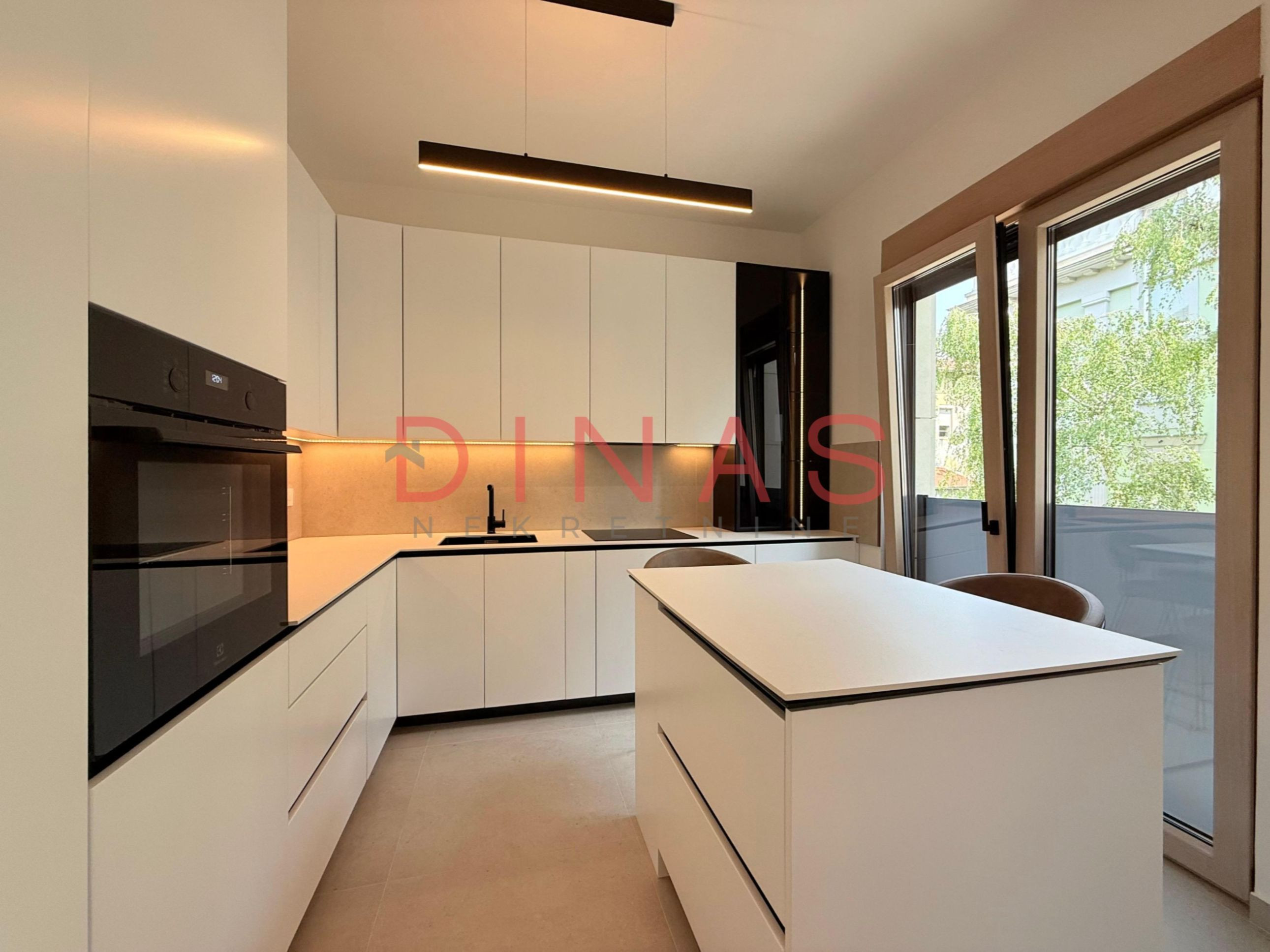 SPENS, NOVI SAD, 1016877