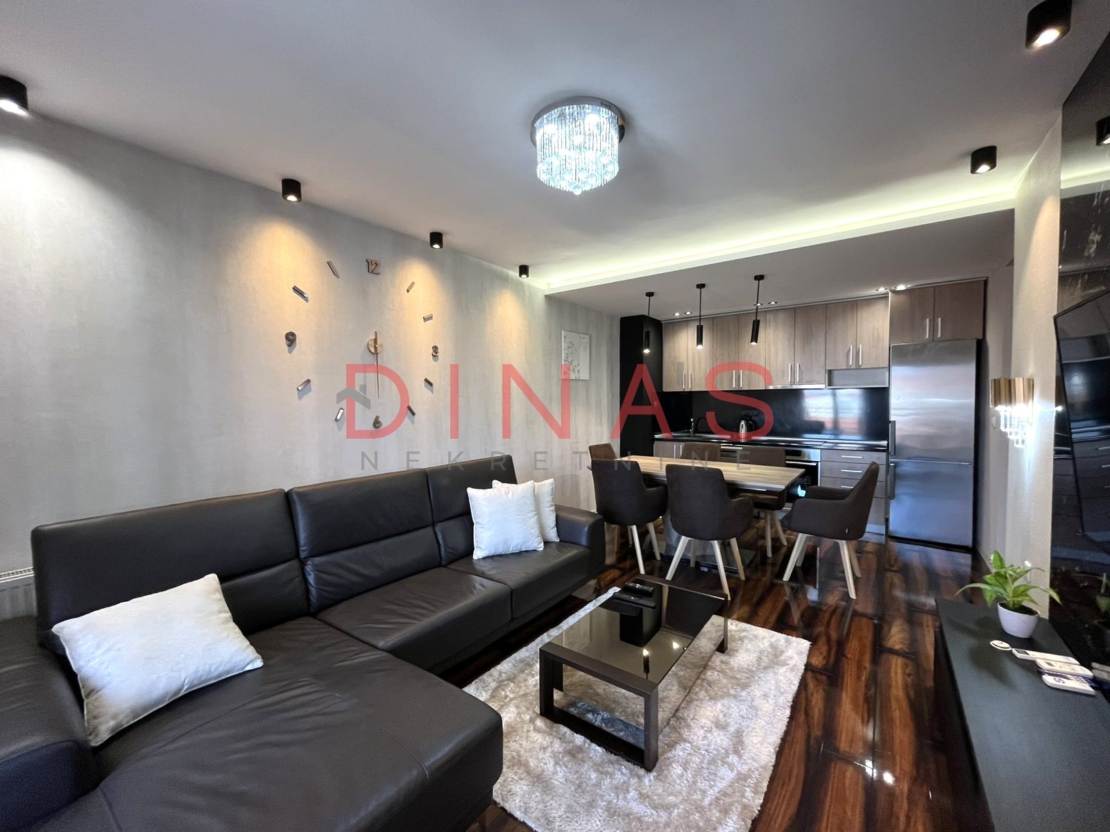 SAJAM, NOVI SAD, 9116685