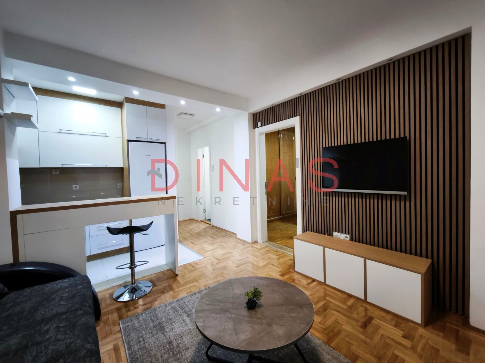 CENTAR NS, NOVI SAD, 9117020