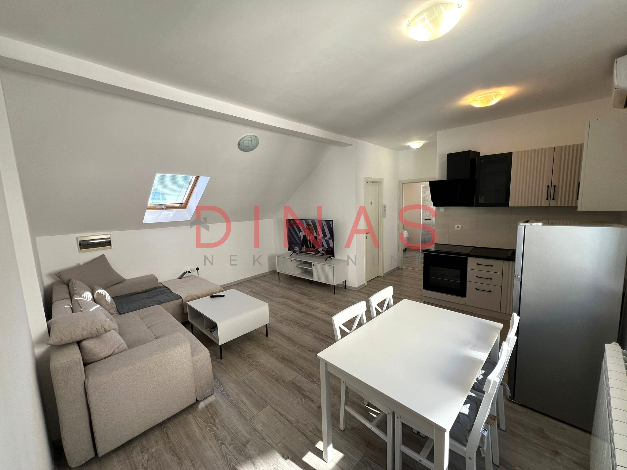 CENTAR NS, NOVI SAD, 9117034